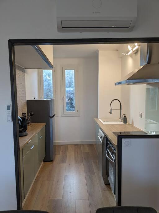 Appartment - Vue Imprenable Sur La Cite Medievale - Parking Gratuit - Climatise Каркасон Екстериор снимка